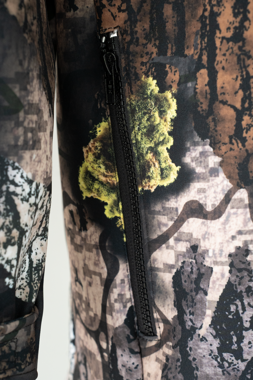 BIOMORPH Men’s Camo Softshell Jacket